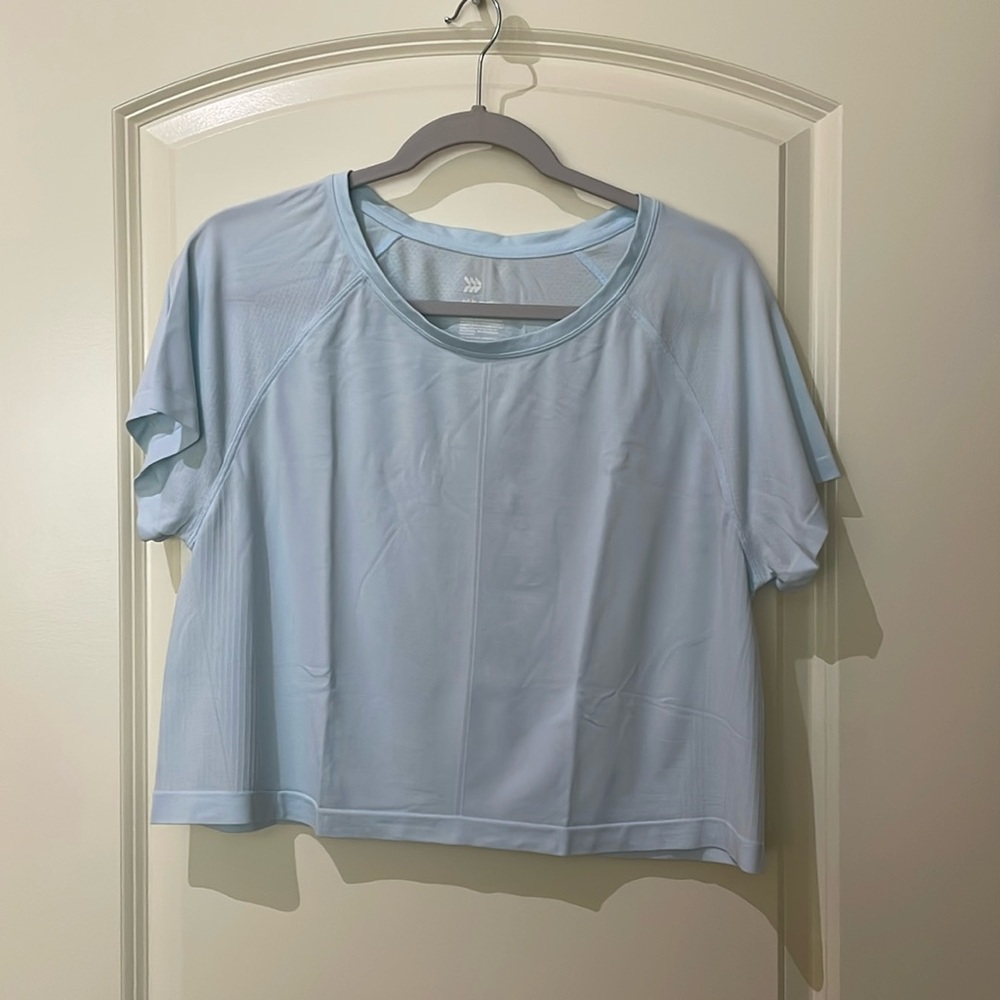 Athletic cropped tee